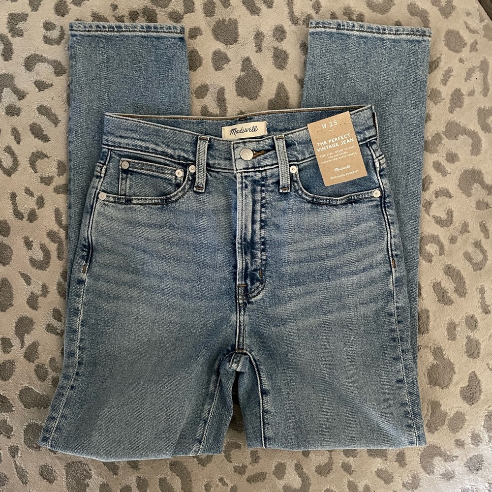 NWT Madewell The Perfect Vintage High Waist Distressed Denim Jeans 25